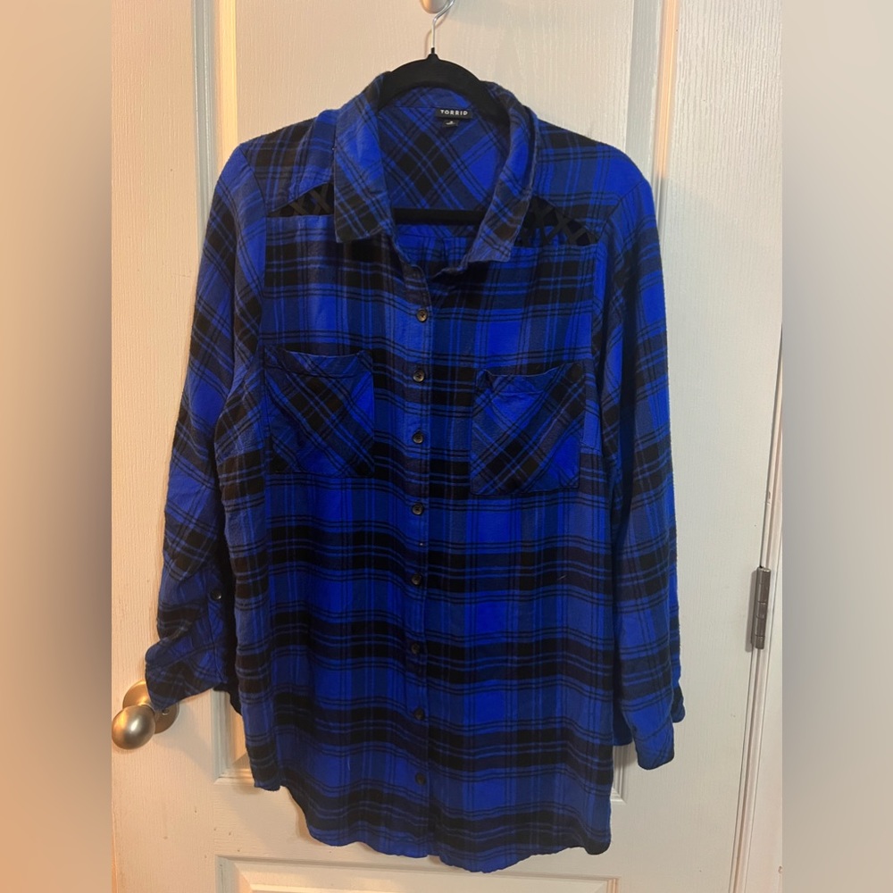 Torrid blue collard plaid shirt, size 3
